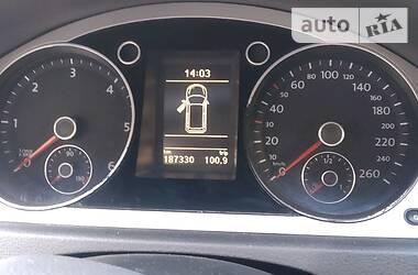 Універсал Volkswagen Passat 2010 в 
