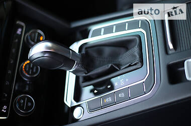 Седан Volkswagen Passat 2015 в 