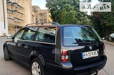 Универсал Volkswagen Passat 2001 в Киеве