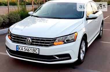 Седан Volkswagen Passat 2016 в Киеве