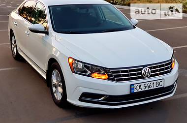 Седан Volkswagen Passat 2016 в Києві