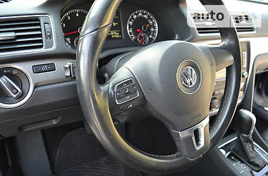 Седан Volkswagen Passat 2015 в Маріуполі