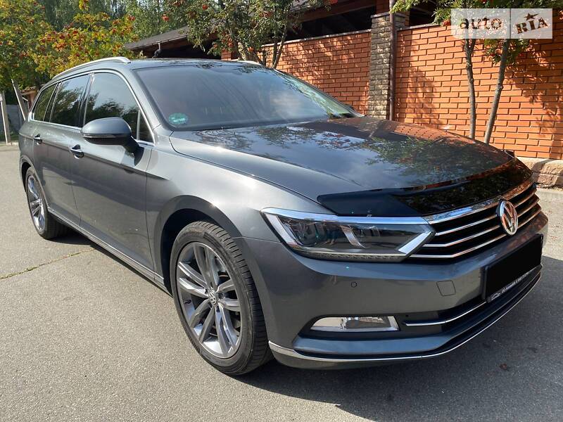 Универсал Volkswagen Passat 2017 в Киеве