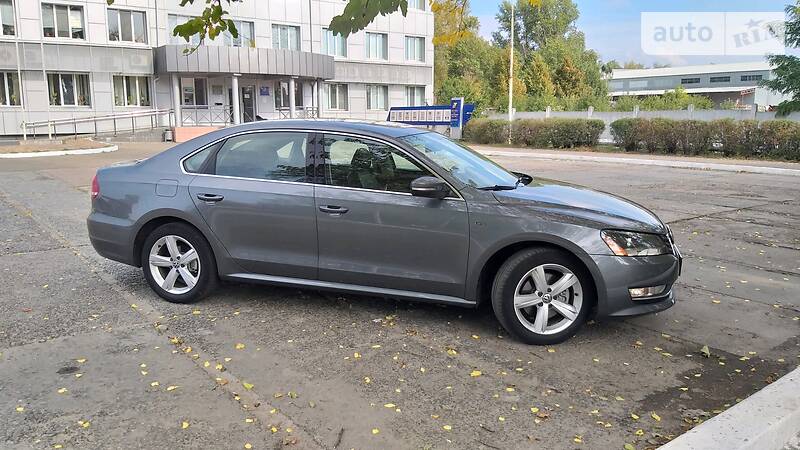 Седан Volkswagen Passat 2015 в Києві