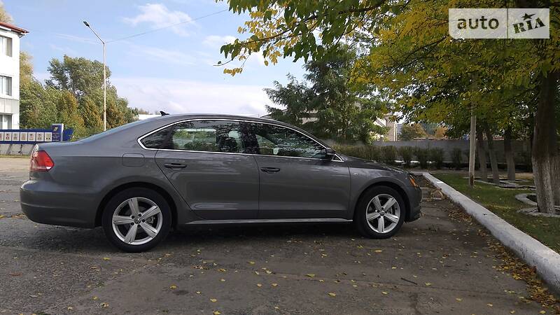 Седан Volkswagen Passat 2015 в Києві