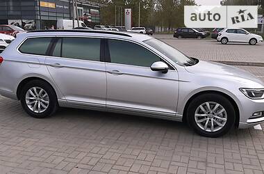 Универсал Volkswagen Passat 2017 в Херсоне