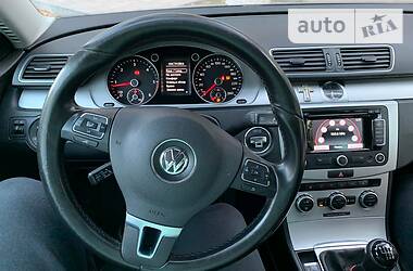 Универсал Volkswagen Passat 2013 в Мариуполе
