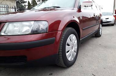 Универсал Volkswagen Passat 1998 в Киверцах