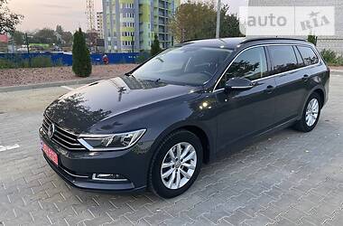 Универсал Volkswagen Passat 2016 в Житомире