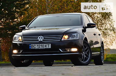 Седан Volkswagen Passat 2011 в Дрогобичі