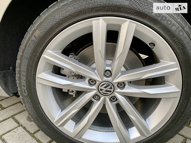 Універсал Volkswagen Passat 2015 в Луцьку