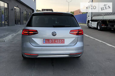 Універсал Volkswagen Passat 2015 в Мукачевому
