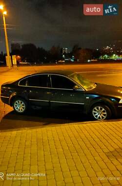 Седан Volkswagen Passat 2004 в 
