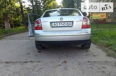 Седан Volkswagen Passat 2003 в Ужгороде