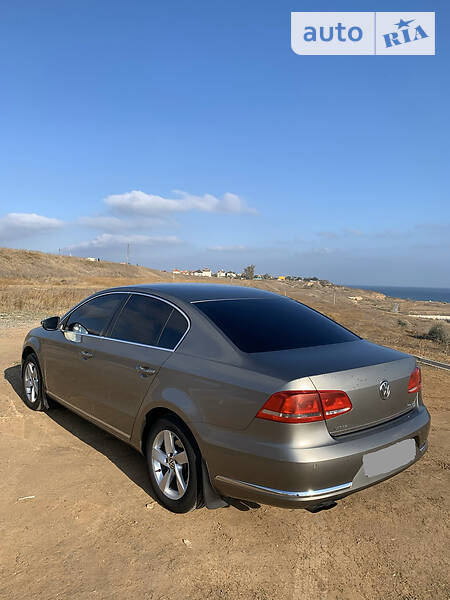 Седан Volkswagen Passat 2012 в Одессе