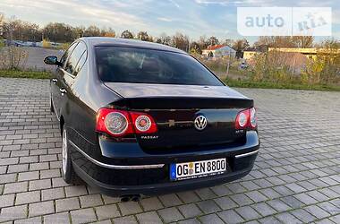 Седан Volkswagen Passat 2010 в Киеве