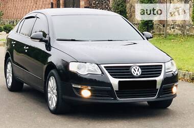 Седан Volkswagen Passat 2010 в Рівному