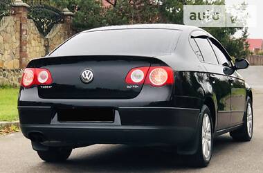 Седан Volkswagen Passat 2010 в Рівному