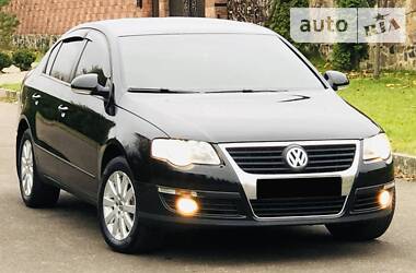 Седан Volkswagen Passat 2010 в Рівному