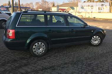 Универсал Volkswagen Passat 2000 в Владимир-Волынском