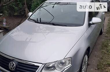 Седан Volkswagen Passat 2005 в 