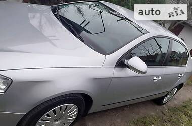 Седан Volkswagen Passat 2005 в 