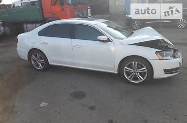 Седан Volkswagen Passat 2014 в Виннице