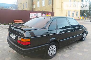 Седан Volkswagen Passat 1990 в Бучаче