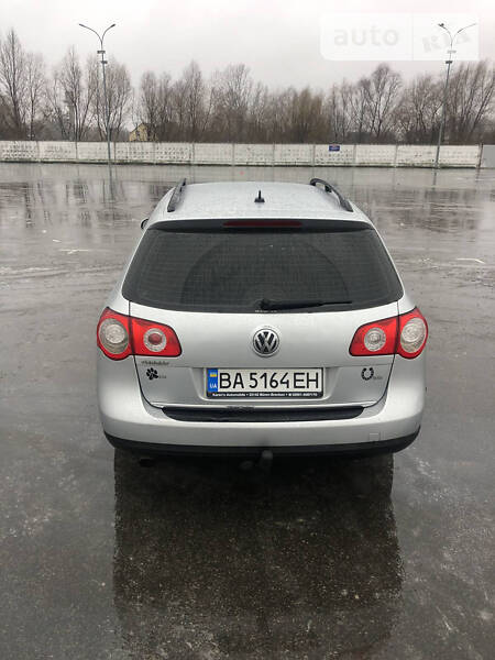 Універсал Volkswagen Passat 2006 в Гайвороні