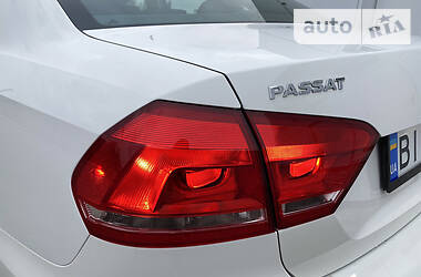 Седан Volkswagen Passat 2014 в Кременчуці