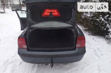 Седан Volkswagen Passat 2000 в Городке