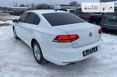 Седан Volkswagen Passat 2015 в Херсоне