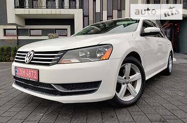 Седан Volkswagen Passat 2014 в Стрые