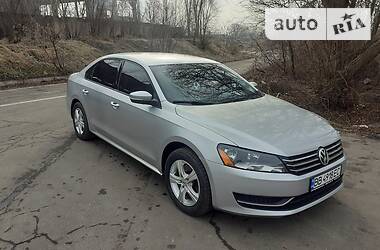 Седан Volkswagen Passat 2014 в Маріуполі