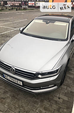 Седан Volkswagen Passat 2014 в Луцке