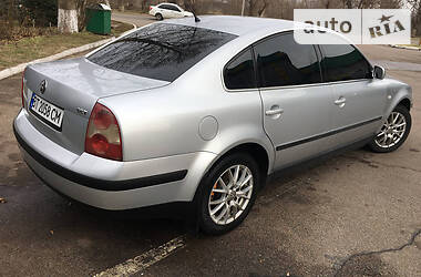 Седан Volkswagen Passat 2001 в Каховке