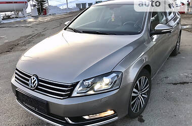 Седан Volkswagen Passat 2012 в Воловце