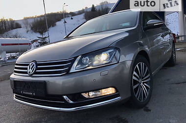 Седан Volkswagen Passat 2012 в Воловце