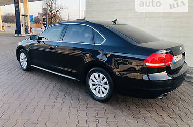 Седан Volkswagen Passat 2015 в Житомире