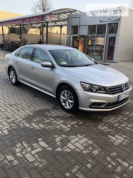 Седан Volkswagen Passat 2016 в Львове