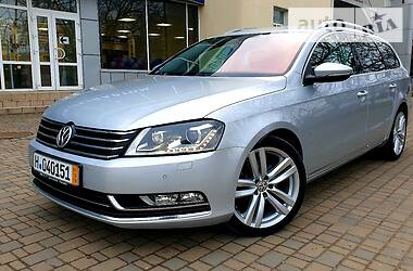 Универсал Volkswagen Passat 2013 в Одессе