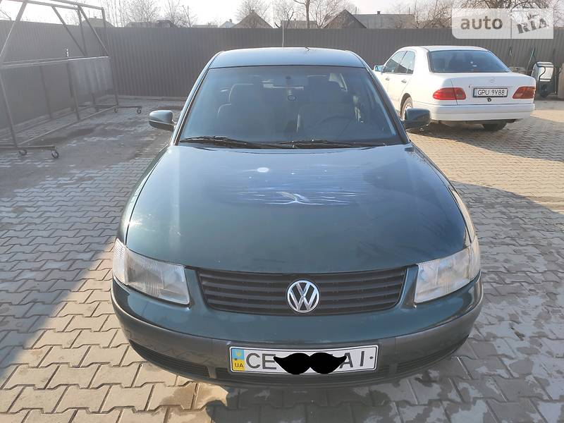 Седан Volkswagen Passat 1997 в Черновцах