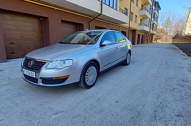 Седан Volkswagen Passat 2005 в Івано-Франківську