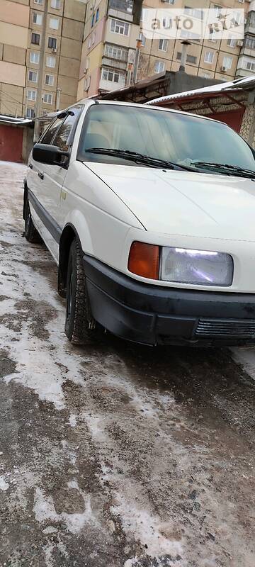 Седан Volkswagen Passat 1989 в Кривому Розі