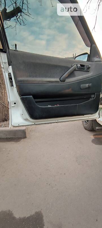 Седан Volkswagen Passat 1989 в Кривому Розі