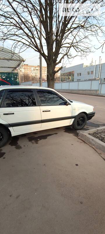 Седан Volkswagen Passat 1989 в Кривому Розі