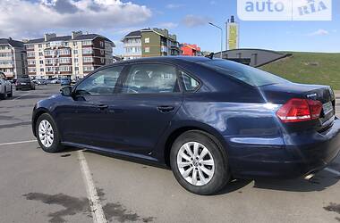 Седан Volkswagen Passat 2013 в Києві