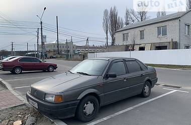 Седан Volkswagen Passat 1989 в Вышгороде