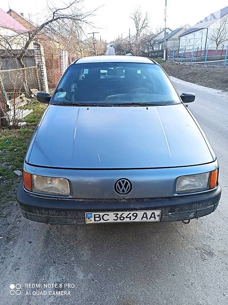 Седан Volkswagen Passat 1990 в Горохові