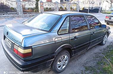 Седан Volkswagen Passat 1990 в Горохові